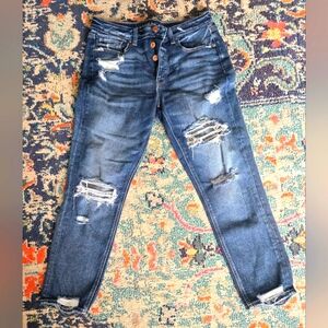 American Eagle Outfitters tomgirl cropped jeans